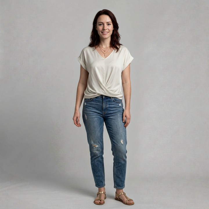 Ella – Relaxed twist-front top for effortless everyday style