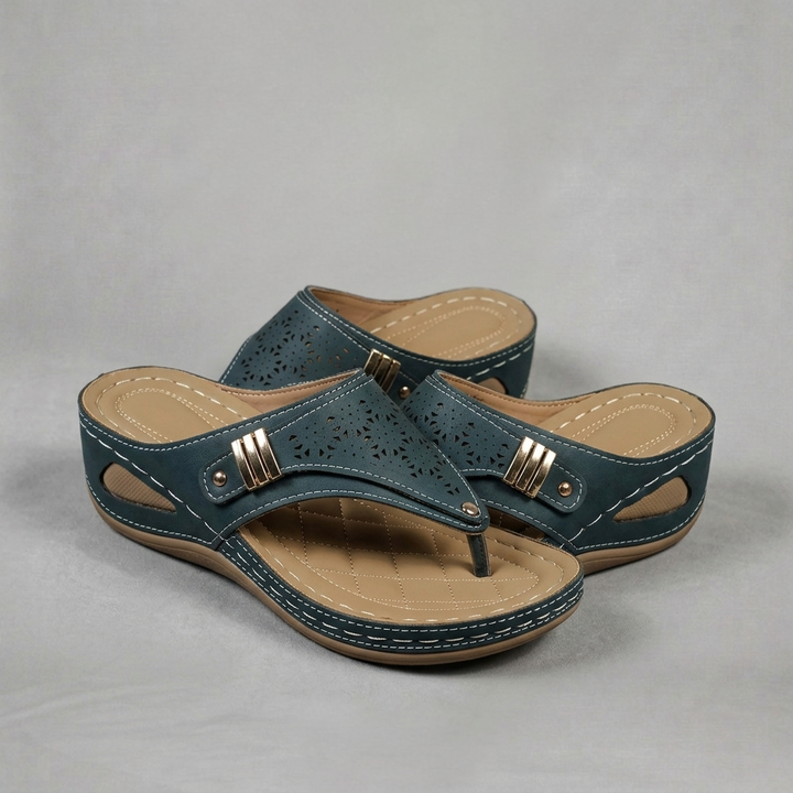 Claire – Comfort sandals with breathable cut-out design
