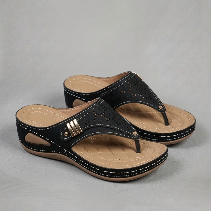 Claire – Comfort sandals with breathable cut-out design